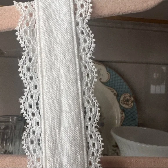 Pretty camisole top - Picture 3 of 8